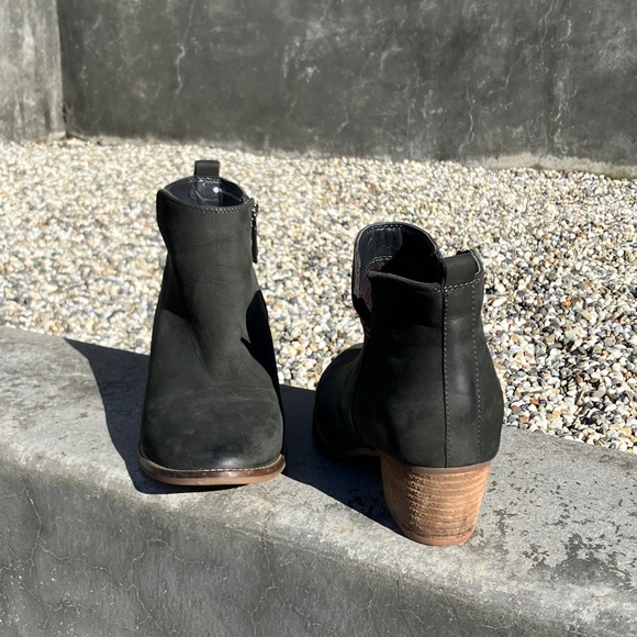 EUC Dark Green Blondo Ankle Boots - Picture 6 of 12